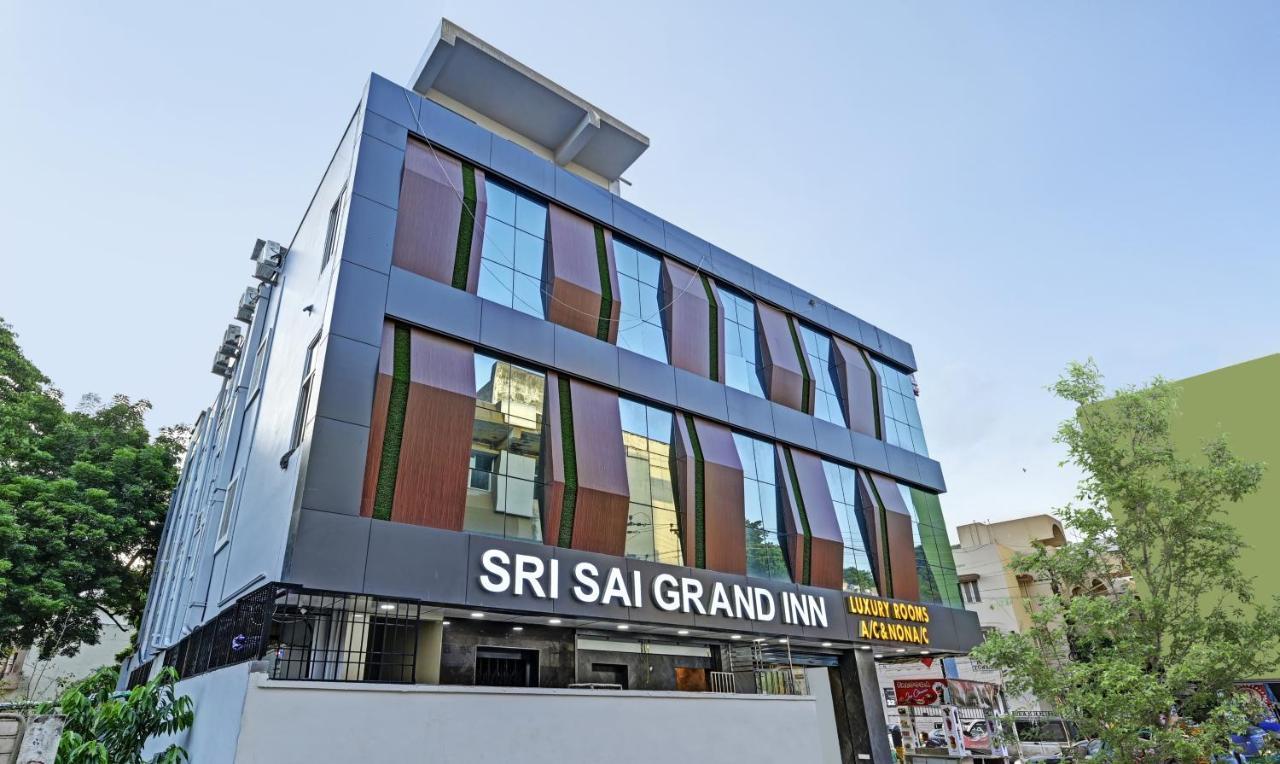 Itsy Hotels Sri Sai Grand Inn Vijayawāda Exterior foto